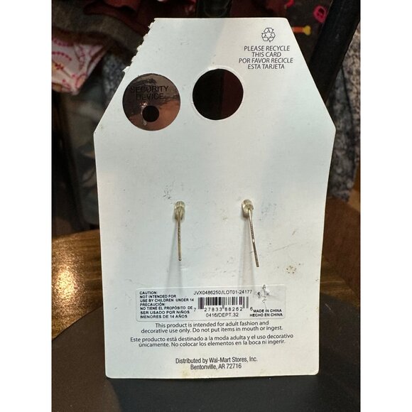 Santa Alien Holiday Themed Hypo Allergenic Earrings Green Sunglasses Jewelry - Picture 4 of 4